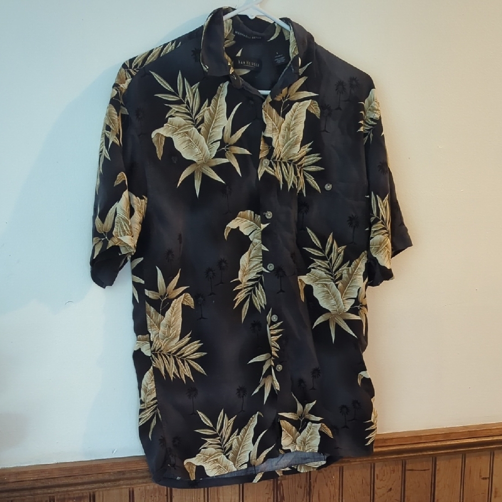 Van Heusen Black and Tan Men's Shirt Button down